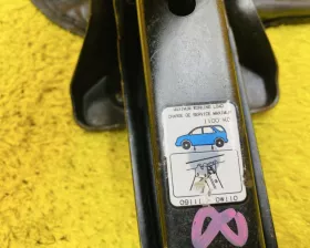 Поддомкратник/ домкрат Toyota