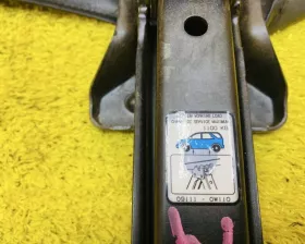 Поддомкратник/ домкрат Toyota