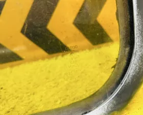Стекло заднее Nissan