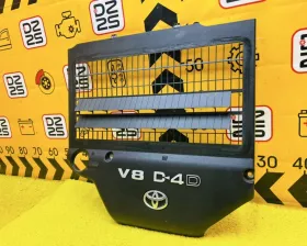 Пластиковая крышка на двс TOYOTA