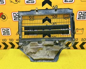 Пластиковая крышка на двс TOYOTA