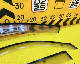 Ветровик на дверь Toyota