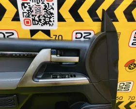 Обшивка дверей TOYOTA