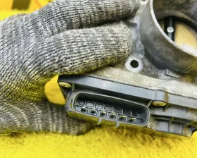 Заслонка дроссельная Toyota