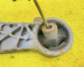 Подушка редуктора SUZUKI