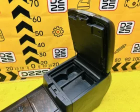 Бардачок между сиденьями Toyota
