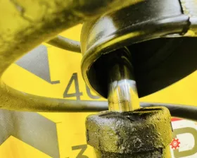 СТОЙКА ПАРА ЛЕВАЯ И ПРАВАЯ Toyota