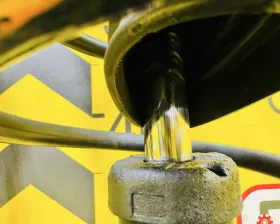 СТОЙКА ПАРА ЛЕВАЯ И ПРАВАЯ Toyota