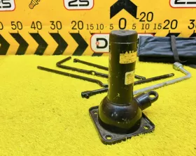 Поддомкратник/ домкрат Toyota