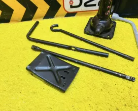 Поддомкратник/ домкрат Toyota
