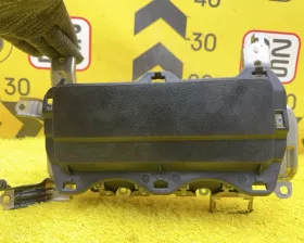 Подушка безопасности для колен TOYOTA