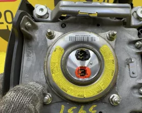Подушка безопасности водителя TOYOTA
