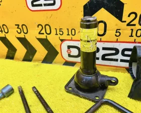 Поддомкратник/ домкрат Toyota
