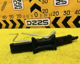 Поддомкратник/ домкрат Toyota