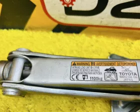 Поддомкратник/ домкрат Toyota