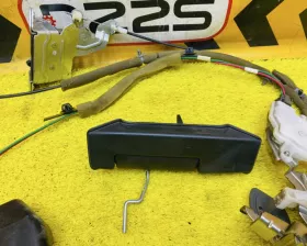 Замок двери Nissan