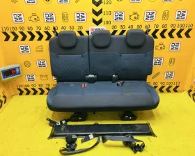 Сидение Nissan