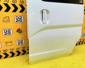 Дверь боковая Nissan