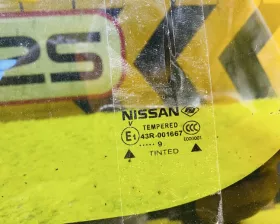 Стекло собачника Nissan
