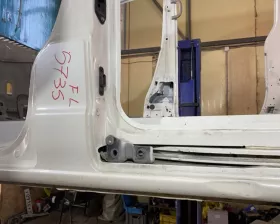 Порог кузова Nissan