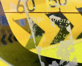 Стекло заднее Toyota
