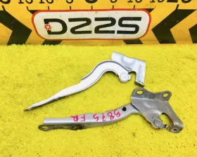 Петля капота Toyota