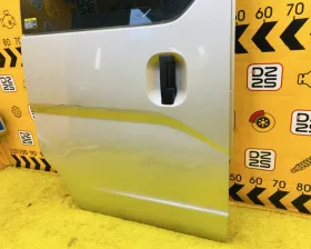 Дверь боковая Nissan