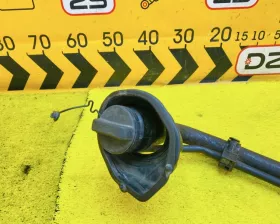 Горловина топливного бака Toyota