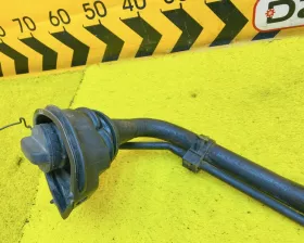 Горловина топливного бака Toyota