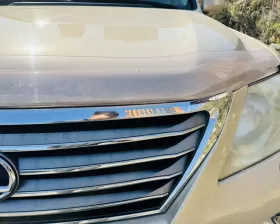 Решетка радиатора Toyota