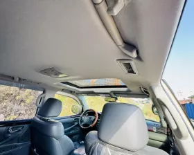 Обшивка потолка Toyota
