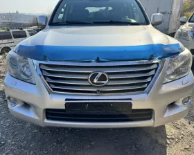 Решетка радиатора Toyota