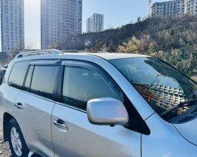 Люк Toyota