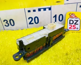 Кнопка ручника TOYOTA