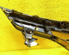 Решетка радиатора TOYOTA