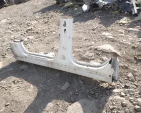 Порог кузова Nissan