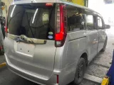 Ролик раздвижной двери TOYOTA NOAH/VOXY/ESQUIRE 2015/ЦВЕТ 1F7 6833628090 ZRR85G/ZRR85W/ZRR85/ZRR80G/ZRR80/ZRR80W/ZWR80/ZWR80G/ZWR80W 3ZRFAE, задний левый