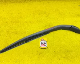 Дворник 5-й двери TOYOTA