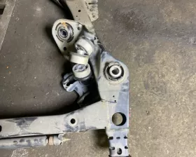 Балка под двс Ford