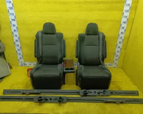 СИДЕНИЕ ПАРА TOYOTA