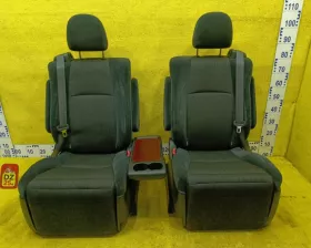 СИДЕНИЕ ПАРА TOYOTA
