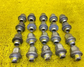 Гайка на колесо TOYOTA