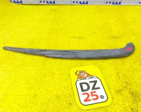 Дворник 5-й двери Nissan