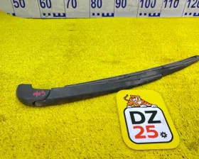 Дворник 5-й двери Nissan