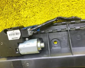 Люк Nissan