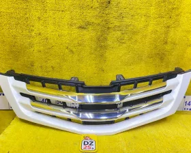 Решетка радиатора Toyota