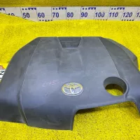 Пластиковая крышка на двс Toyota