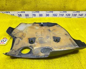 Пластиковая крышка на двс Toyota