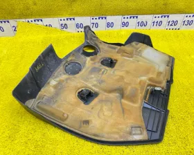 Пластиковая крышка на двс Toyota