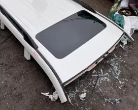 Люк Toyota
